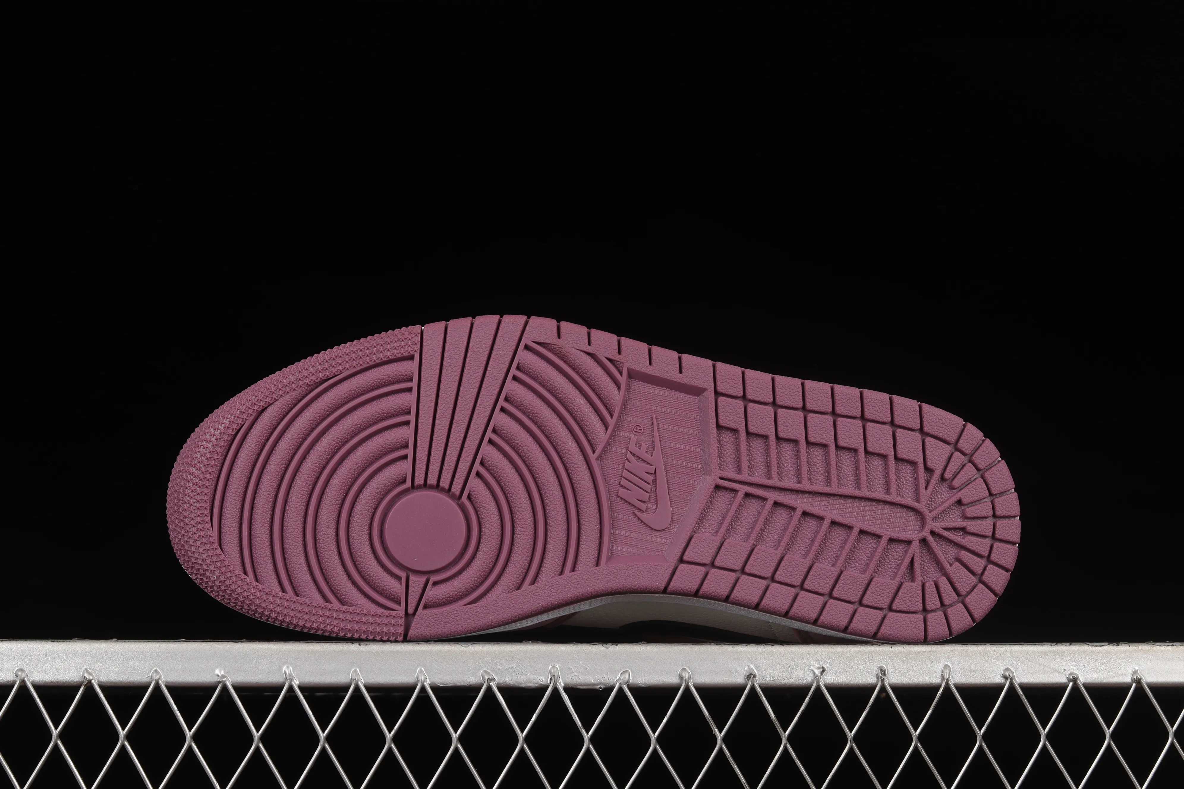 All categories Air Jordan Jordan series basketball shoes Air Jordan 1 Mid Air Jordan 1 Mid "Berry" AJ1 Joe 1 black rose red China basketball shoes DC7267-500